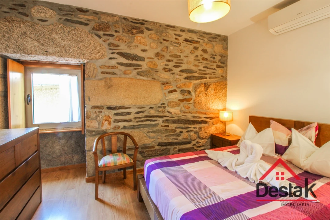 Moradia T4 para Venda em Carvalhais e Candal Foto 9