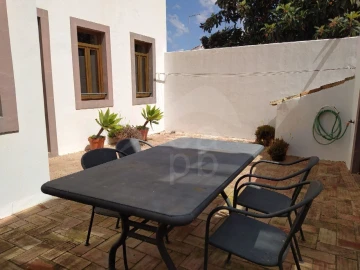 Negócio para Venda em Faro (Sé e São Pedro)