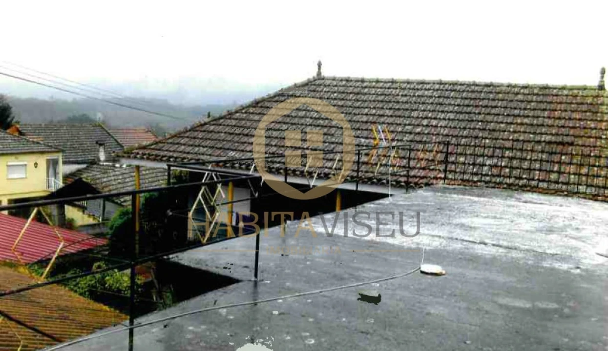 Moradia T0 para Venda em Queirã Foto 2