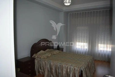 Apartamento T4 para Venda em Mafamude e Vilar do Paraíso