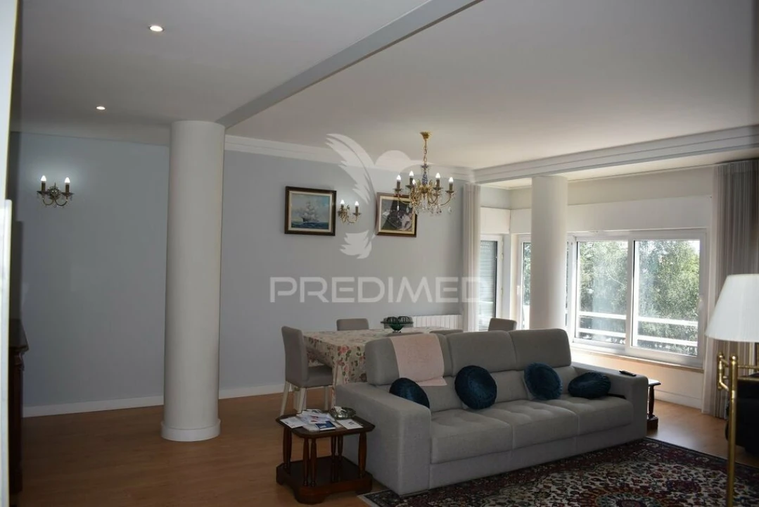 Apartamento T4 para Venda em Mafamude e Vilar do Paraíso Foto 3