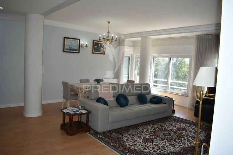 Apartamento T4 para Venda em Mafamude e Vilar do Paraíso Foto 8