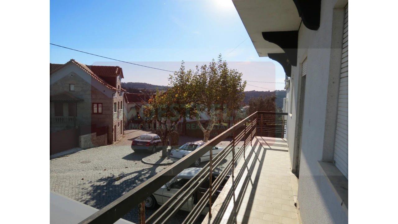 Moradia T3 para Venda em Tourais e Lajes Foto 9