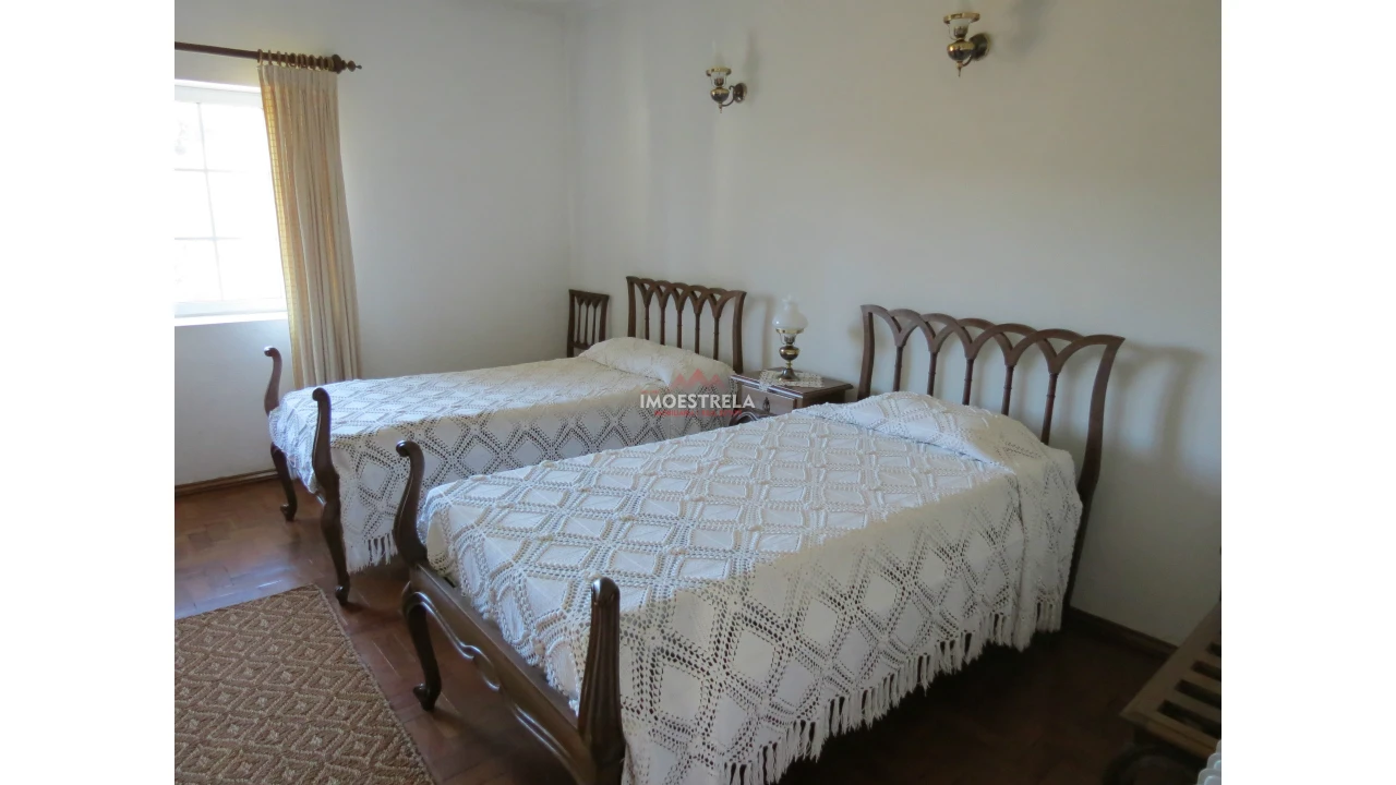 Quinta T8 para Venda em Moimenta da Serra e Vinhó Foto 3