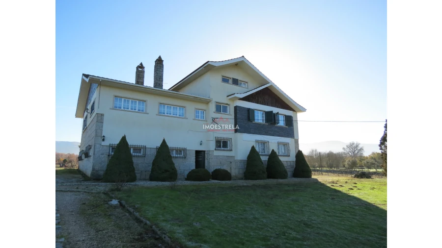 Quinta T8 para Venda em Moimenta da Serra e Vinhó Foto 11