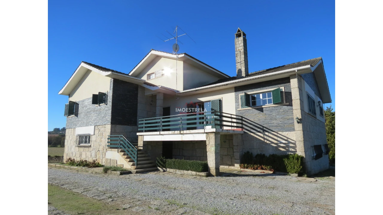 Quinta T8 para Venda em Moimenta da Serra e Vinhó Foto 10