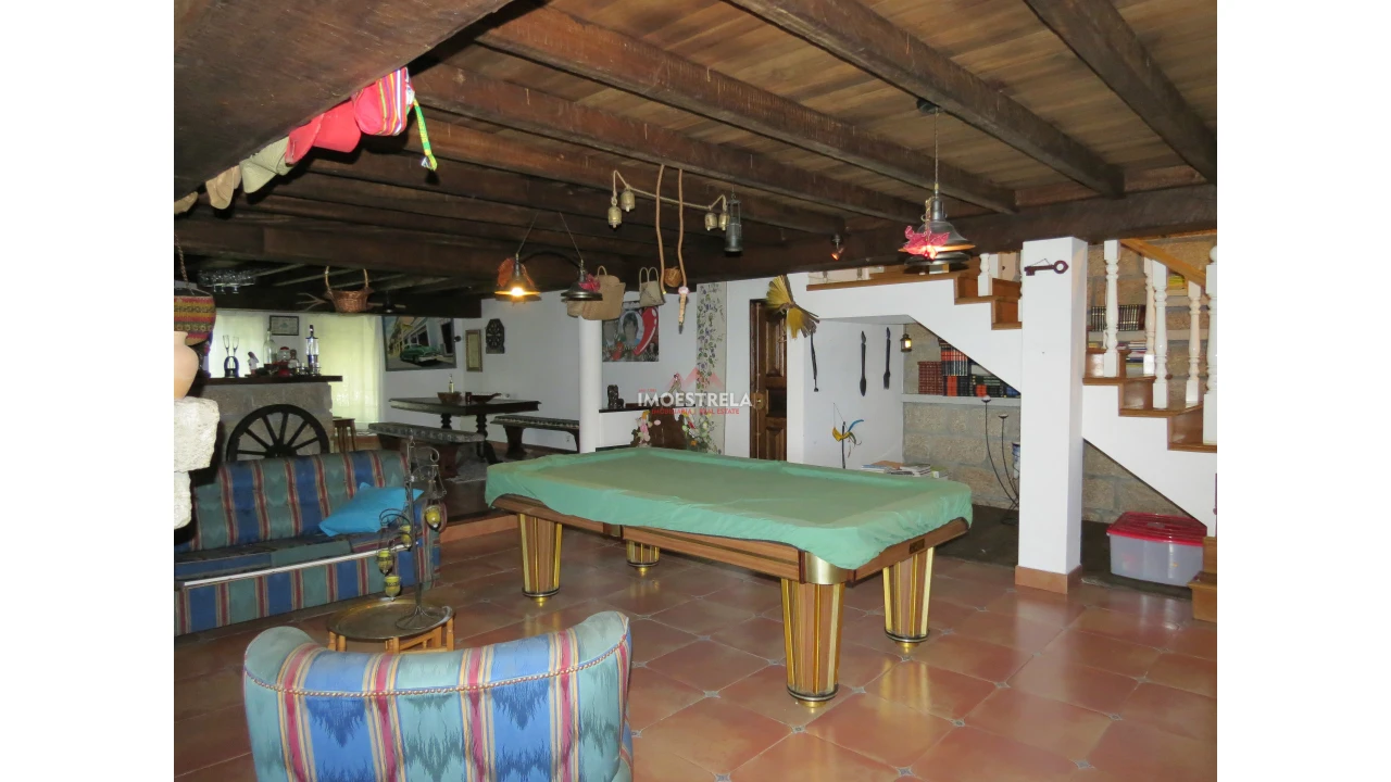 Moradia T6 para Venda em Seia, São Romão e Lapa dos Dinheiros Foto 16