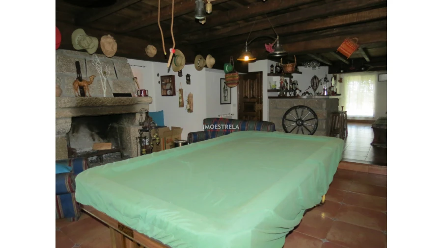 Moradia T6 para Venda em Seia, São Romão e Lapa dos Dinheiros Foto 11