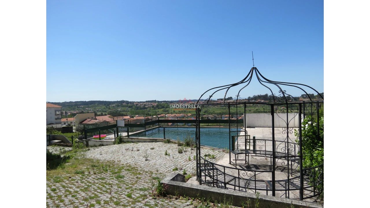 Moradia T6 para Venda em Seia, São Romão e Lapa dos Dinheiros Foto 24