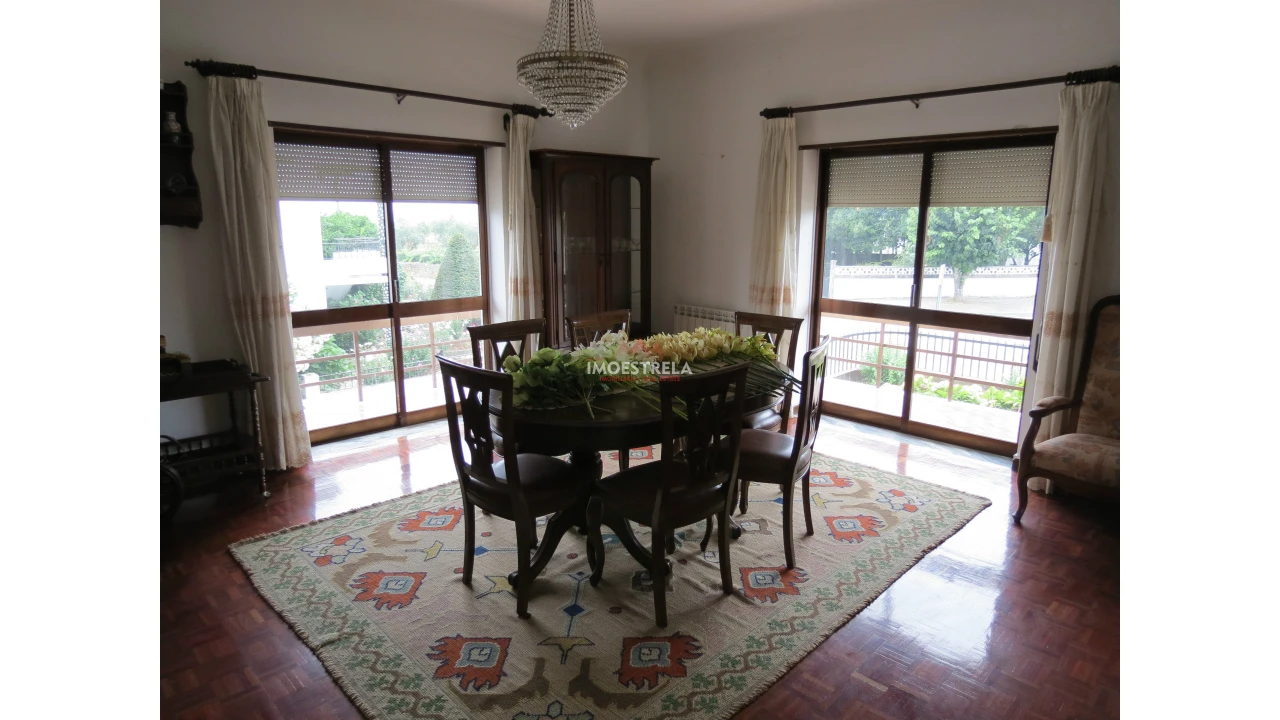 Moradia T5 para Venda em Santa Comba Foto 9