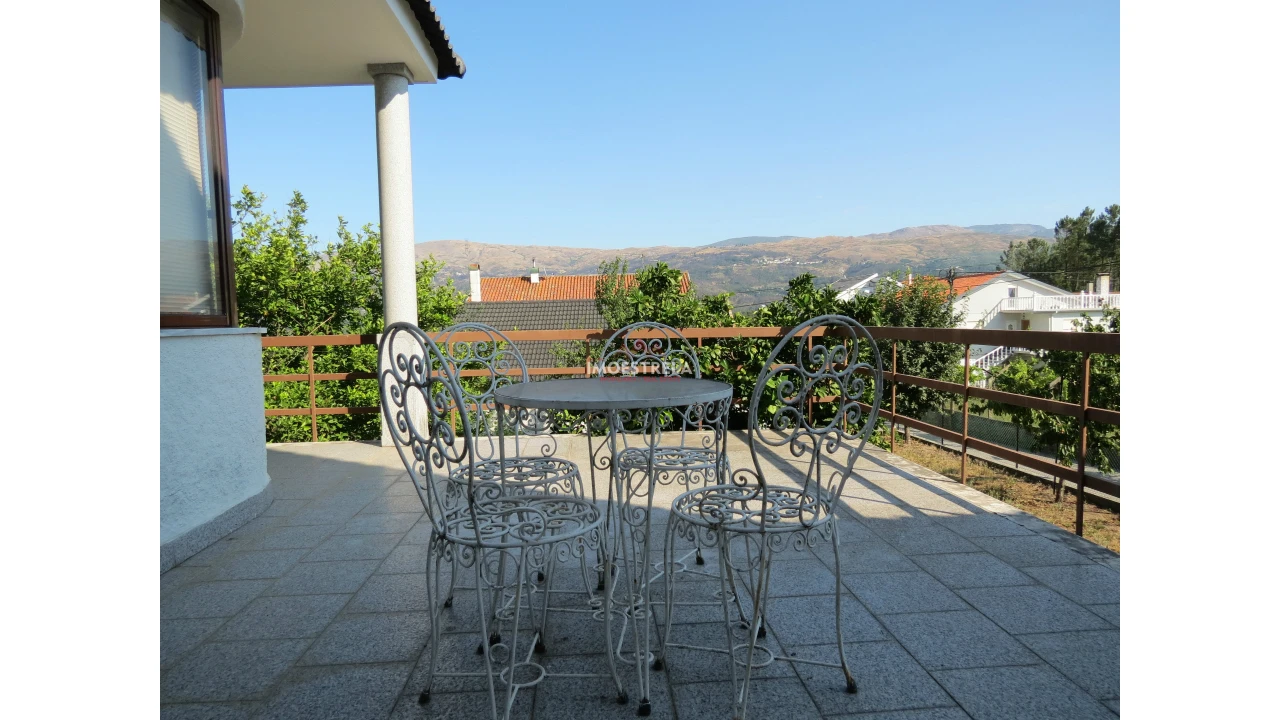 Moradia T5 para Venda em Santa Comba Foto 4