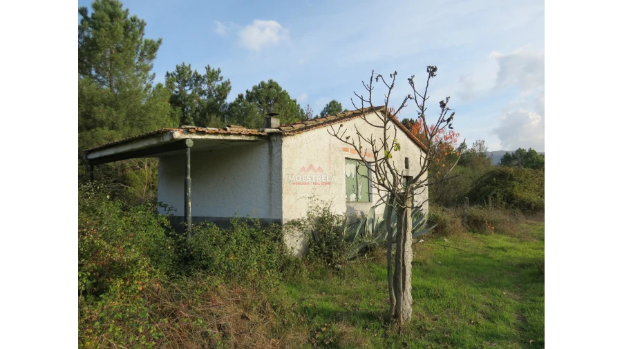 Quinta T0 para Venda em Pinhanços Foto 1