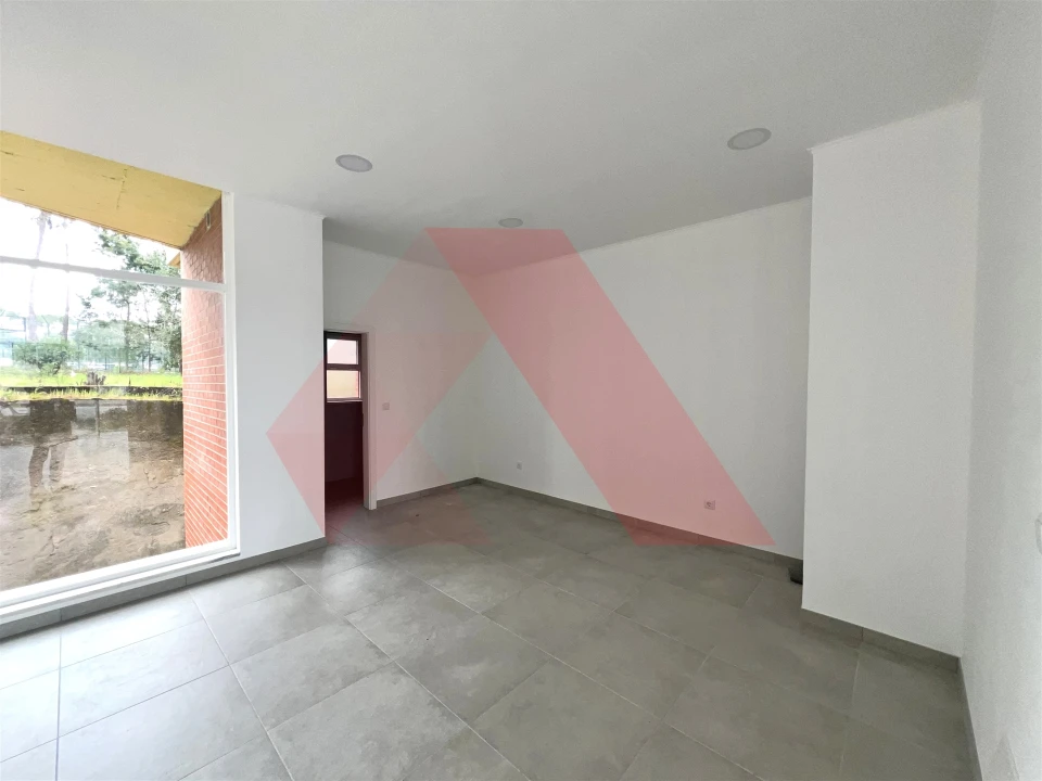 Loja para Arrendamento em Tabua Foto 4