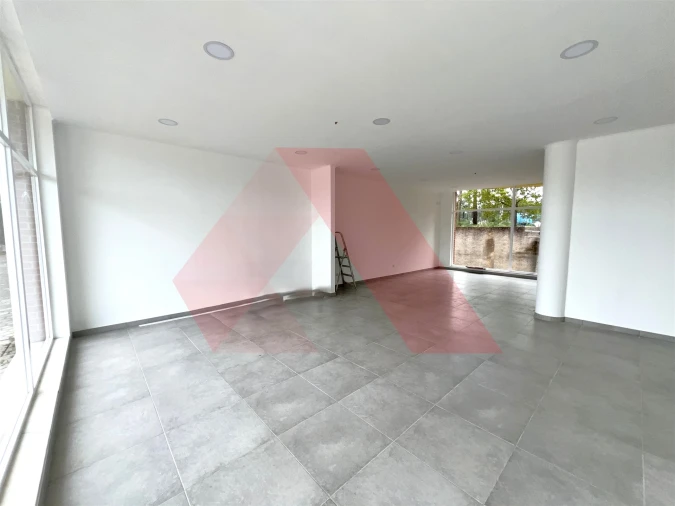 Loja para Arrendamento em Tabua Foto 3