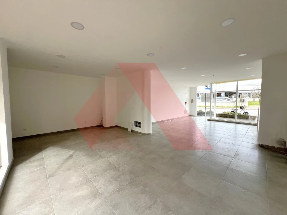 Loja para Arrendamento em Tabua Foto 5