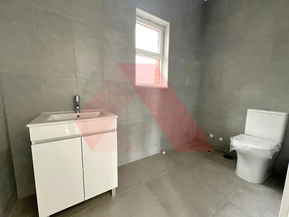 Loja para Arrendamento em Tabua Foto 6