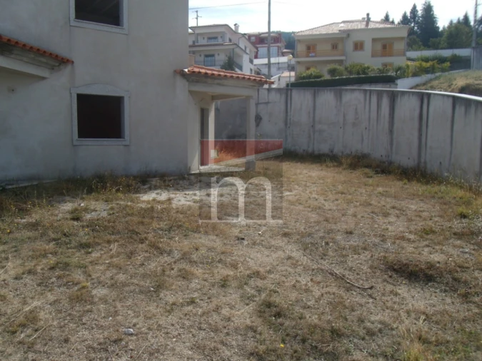 Moradia T4 para Venda em Gouveia (São Pedro e São Julião) Foto 10