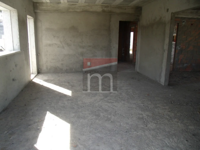 Moradia T4 para Venda em Gouveia (São Pedro e São Julião) Foto 3