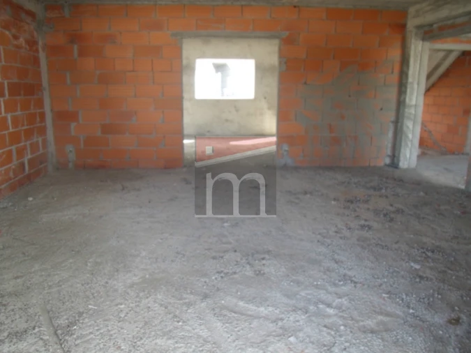 Moradia T4 para Venda em Gouveia (São Pedro e São Julião) Foto 2