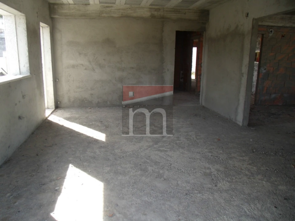 Moradia T4 para Venda em Gouveia (São Pedro e São Julião) Foto 3