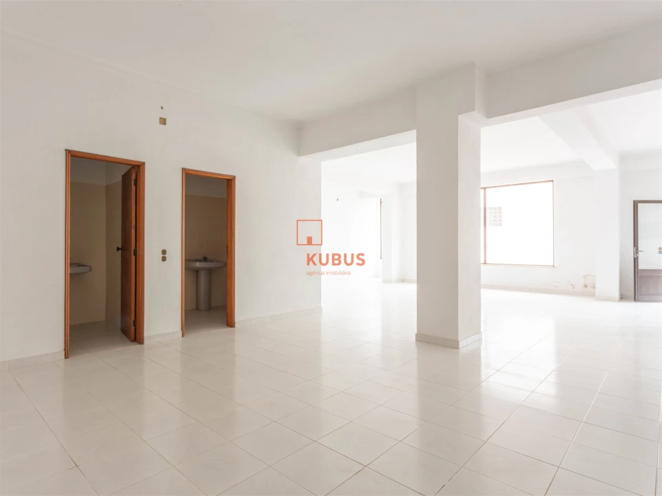 Loja para Venda em Minde Foto 3