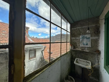 Moradia T3 para Venda em Castro Laboreiro e Lamas de Mouro