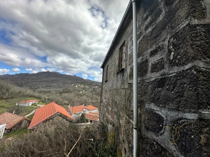 Moradia T3 para Venda em Castro Laboreiro e Lamas de Mouro Foto 25