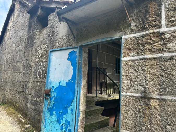 Moradia T3 para Venda em Castro Laboreiro e Lamas de Mouro Foto 3