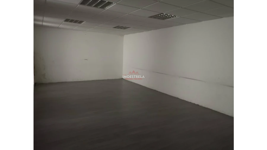 Loja para Venda em Seia, São Romão e Lapa dos Dinheiros Foto 5