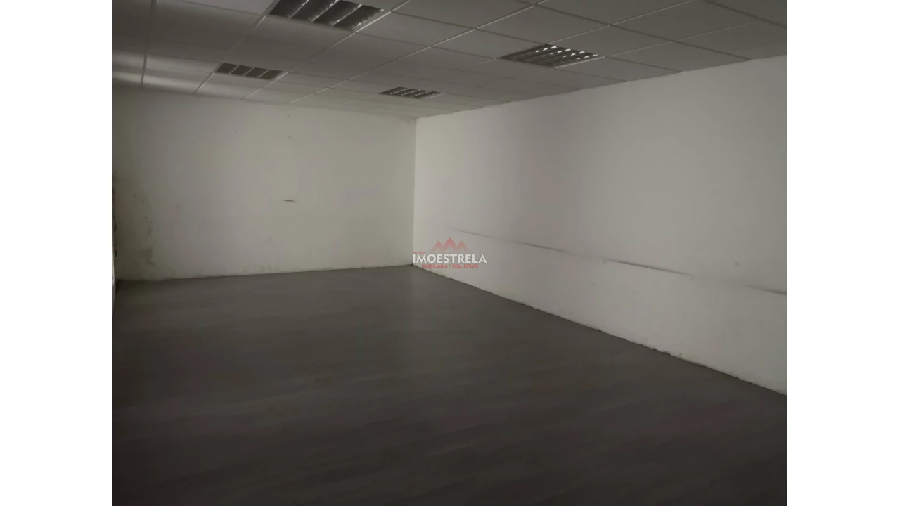 Loja para Venda em Seia, São Romão e Lapa dos Dinheiros Foto 5