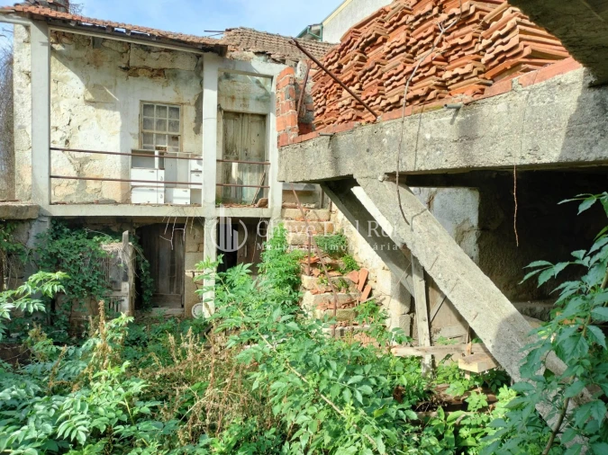 Moradia T2 para Venda em Mundão Foto 7