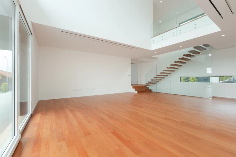 Moradia T5 para Venda em Alcabideche Foto 9