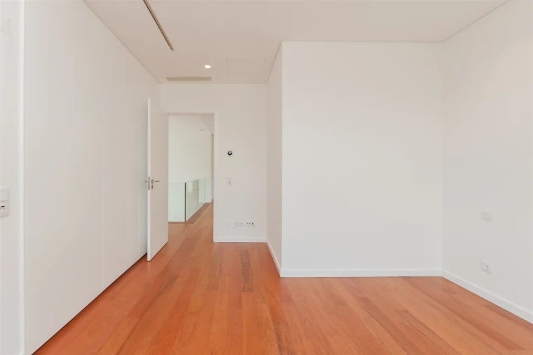 Moradia T5 para Venda em Alcabideche Foto 38