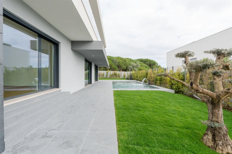 Moradia T5 para Venda em Alcabideche Foto 7