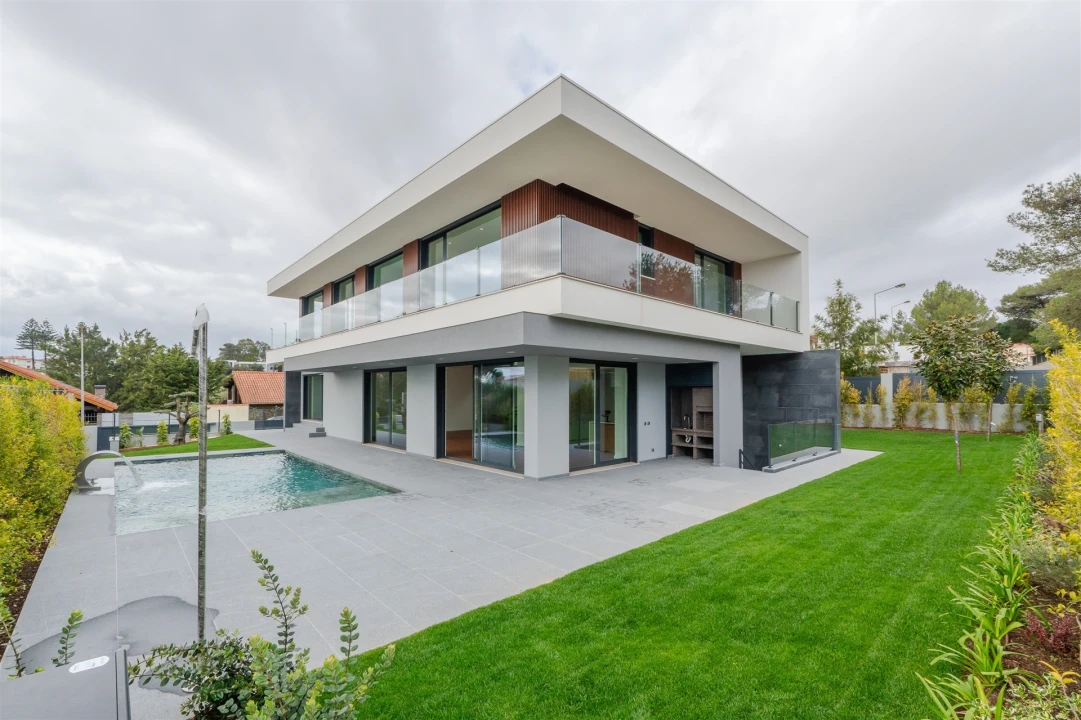 Moradia T5 para Venda em Alcabideche Foto 2