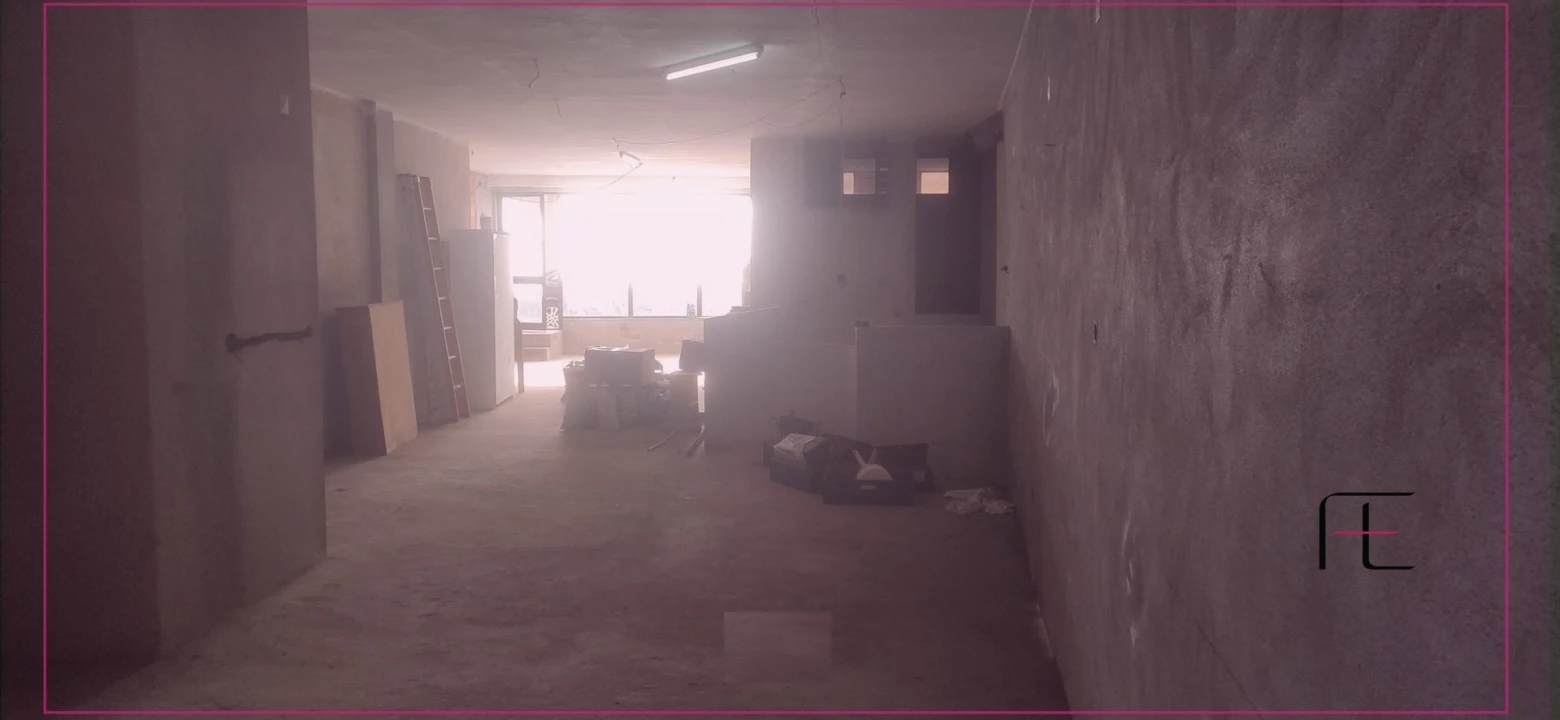 Escritório para Venda em Mafamude e Vilar do Paraíso Foto 14