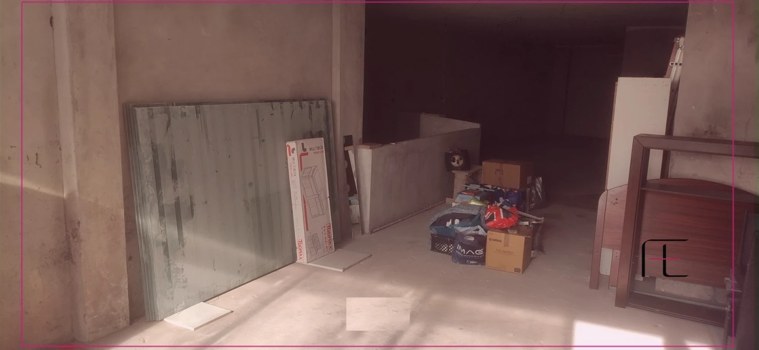 Escritório para Venda em Mafamude e Vilar do Paraíso Foto 2