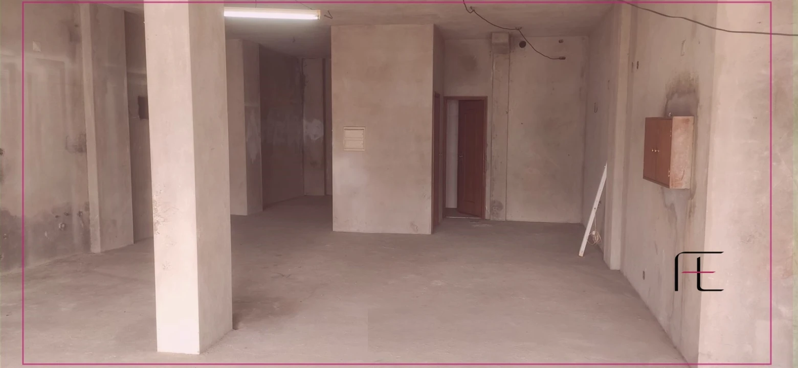 Escritório para Venda em Mafamude e Vilar do Paraíso Foto 10