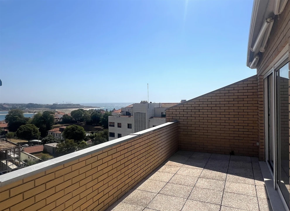 Apartamento T2 para Arrendamento em Aldoar, Foz do Douro e Nevogilde Foto 10