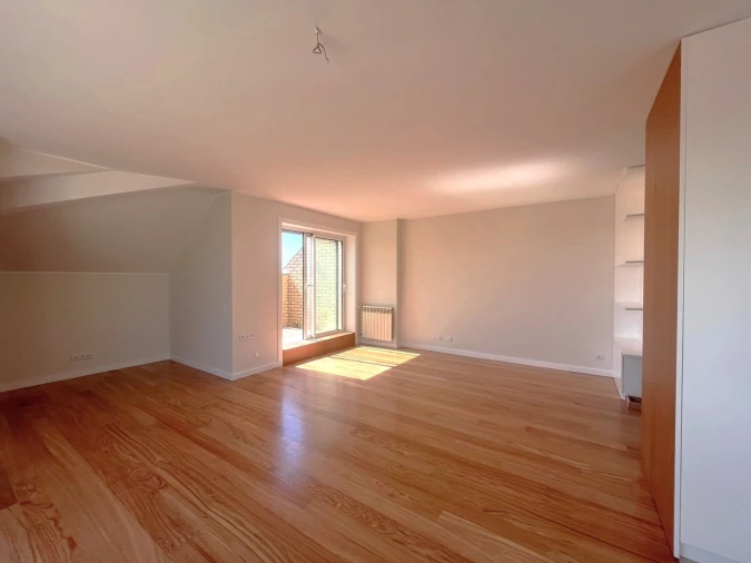 Apartamento T2 para Arrendamento em Aldoar, Foz do Douro e Nevogilde Foto 5