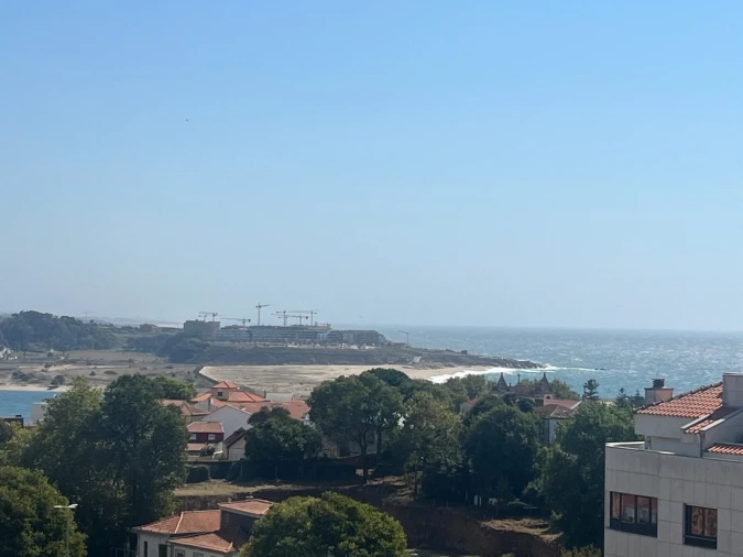 Apartamento T2 para Arrendamento em Aldoar, Foz do Douro e Nevogilde Foto 17