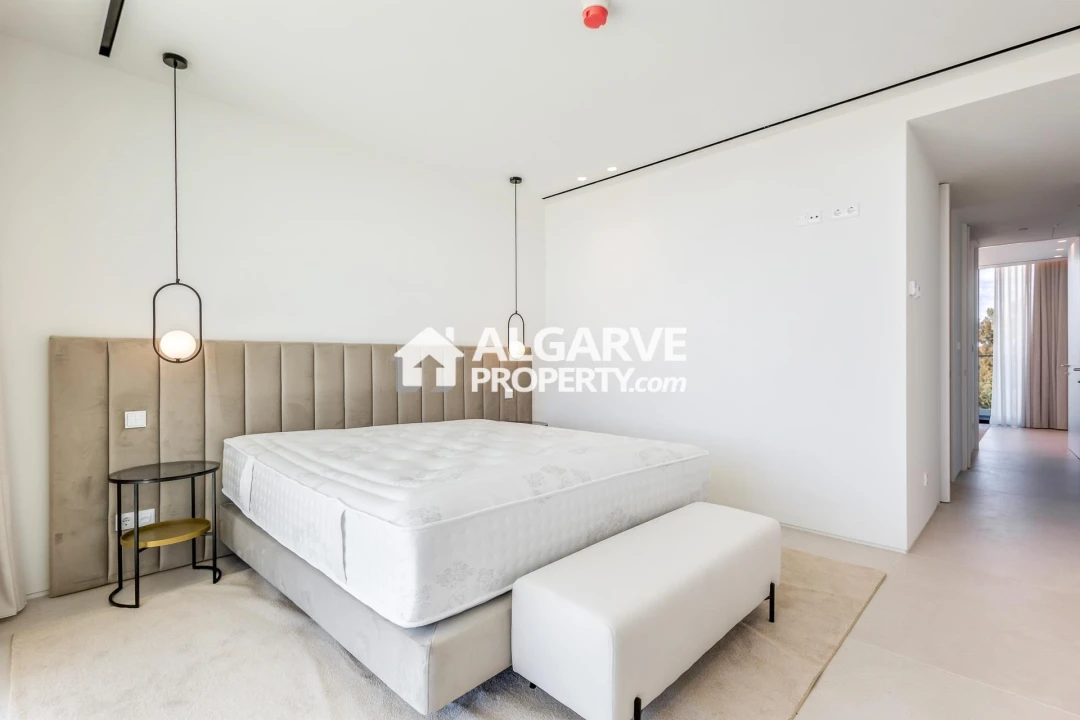 Apartamento T2 para Venda em Quarteira Foto 4