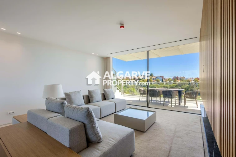Apartamento T2 para Venda em Quarteira Foto 10