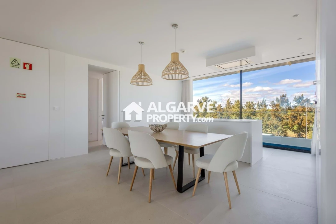 Apartamento T2 para Venda em Quarteira Foto 7