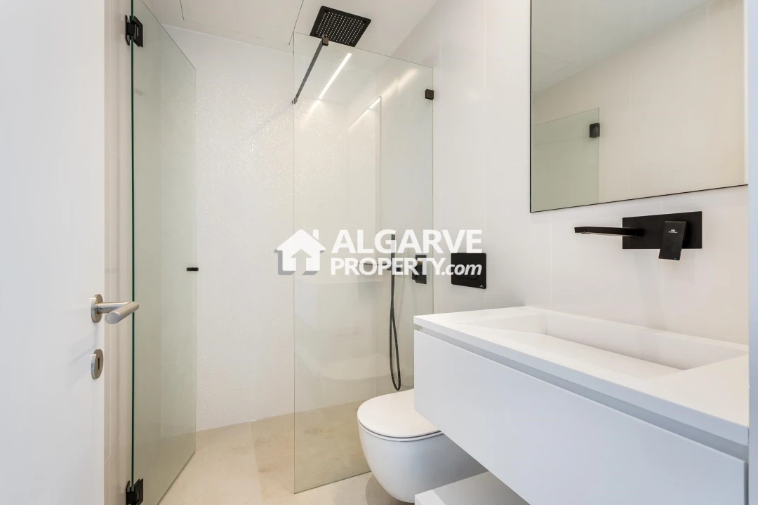 Apartamento T3 para Venda em Quarteira Foto 27
