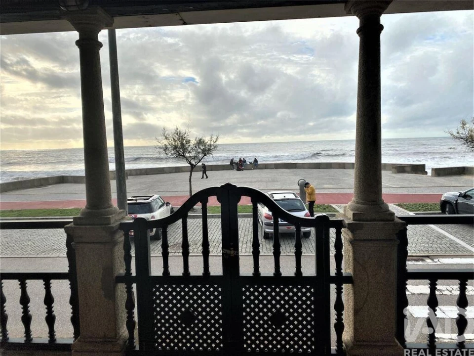 Moradia T5 para Venda em São Felix da Marinha Foto 10