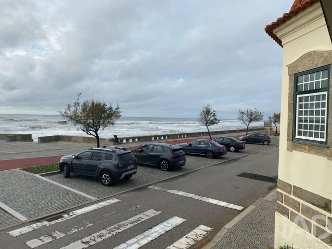 Moradia T5 para Venda em São Felix da Marinha Foto 2