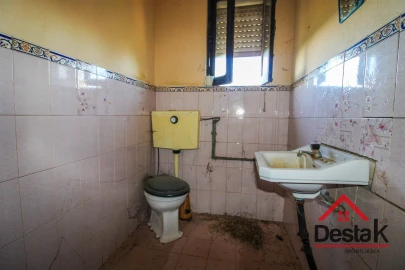Moradia T3 para Venda em Barreiros e Cepões