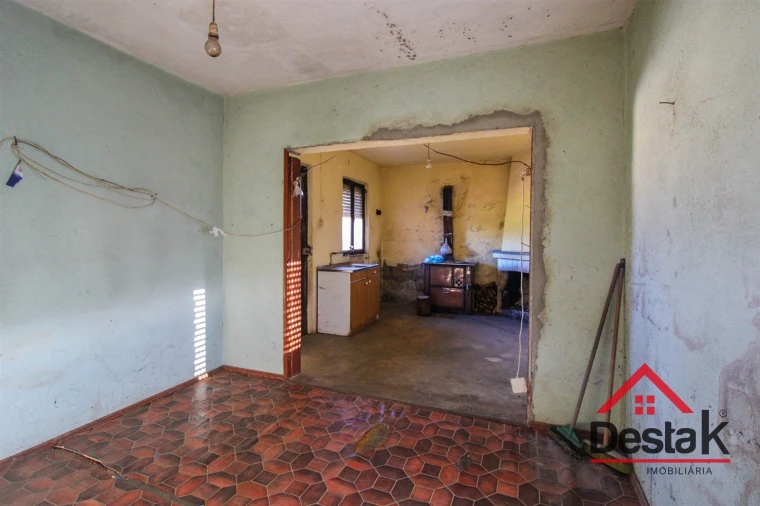 Moradia T3 para Venda em Barreiros e Cepões Foto 4