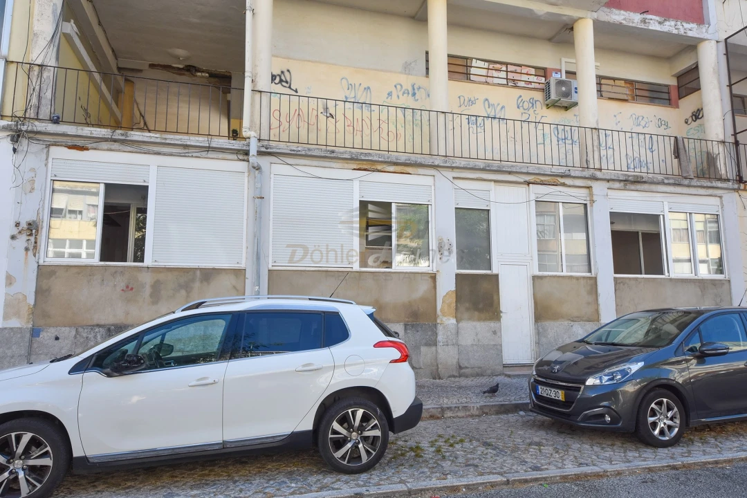 Apartamento T3 para Venda em Agualva e Mira-Sintra Foto 21